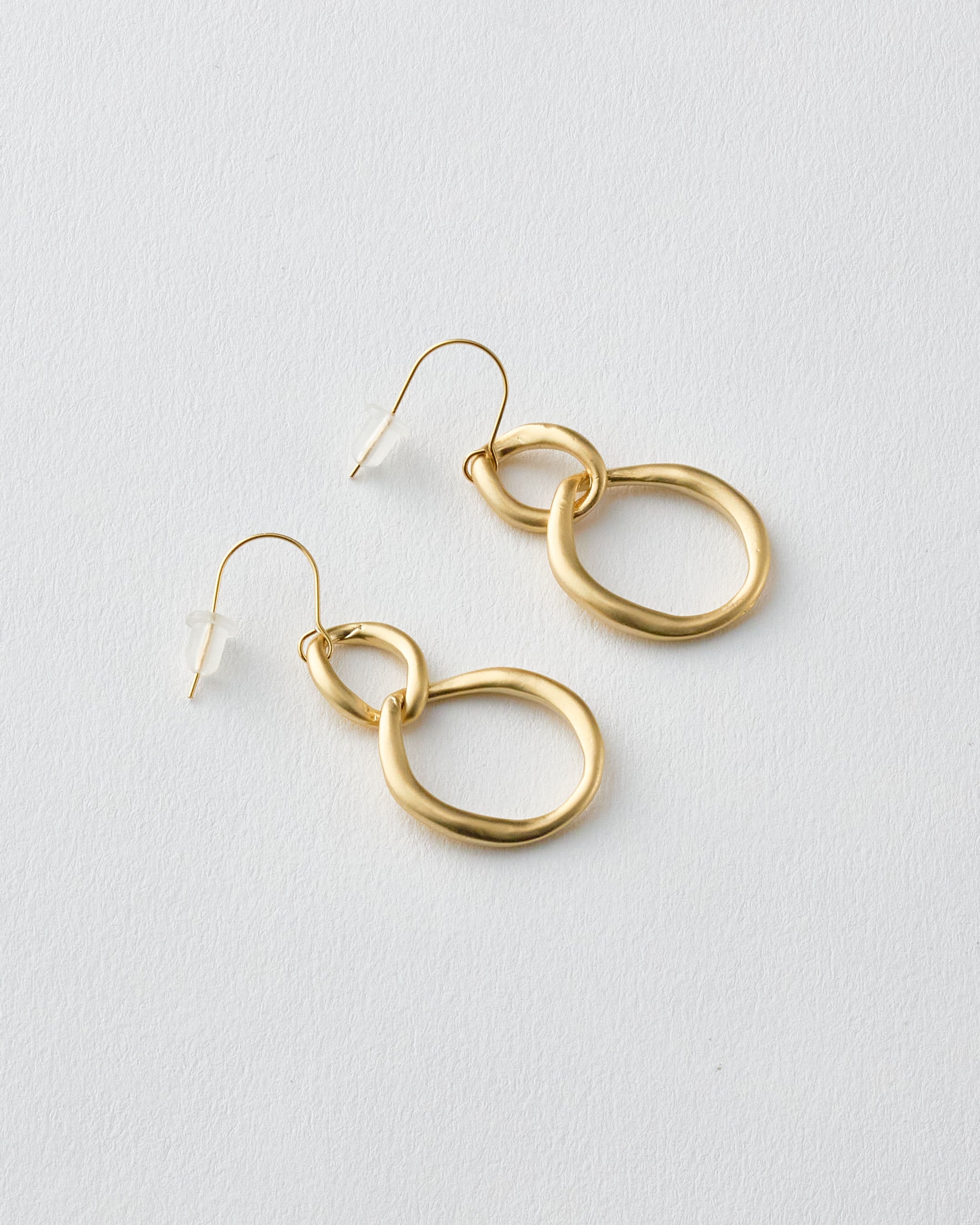 フープの2連ピアス ダブルリング 大ぶりマット